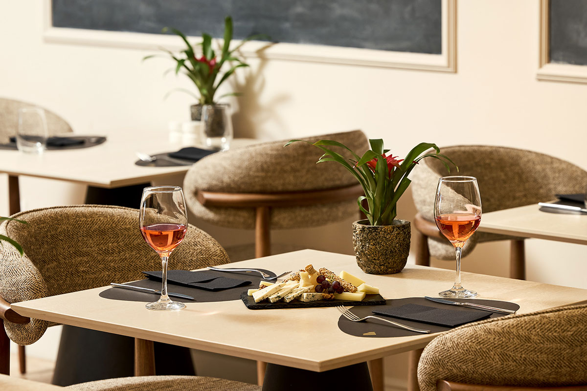 Seros Restaurant